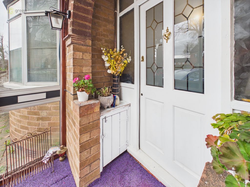 Property photo 2 of 35 Cam05591G0Pr0164Still005