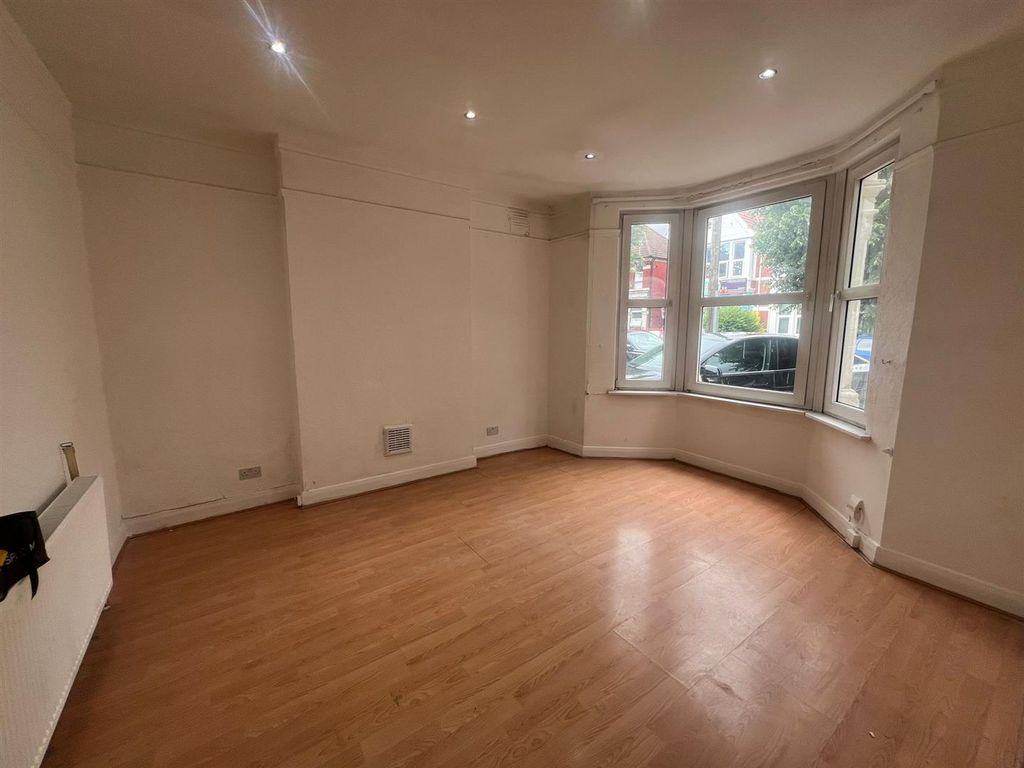 Property photo 2 of 12 Reception Room