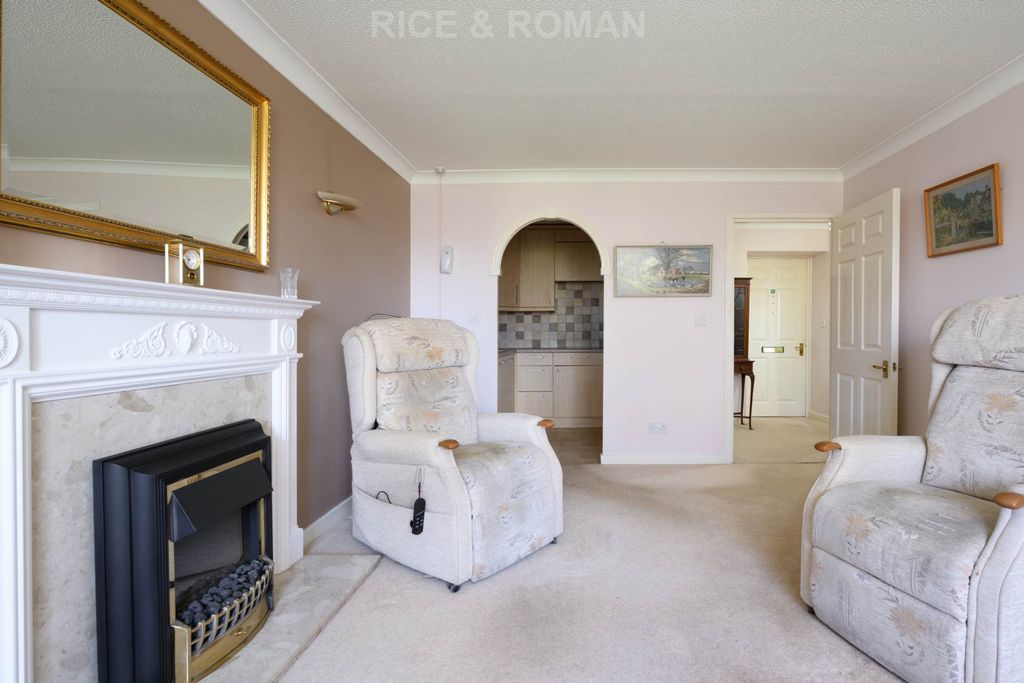 Property photo 3 of 9