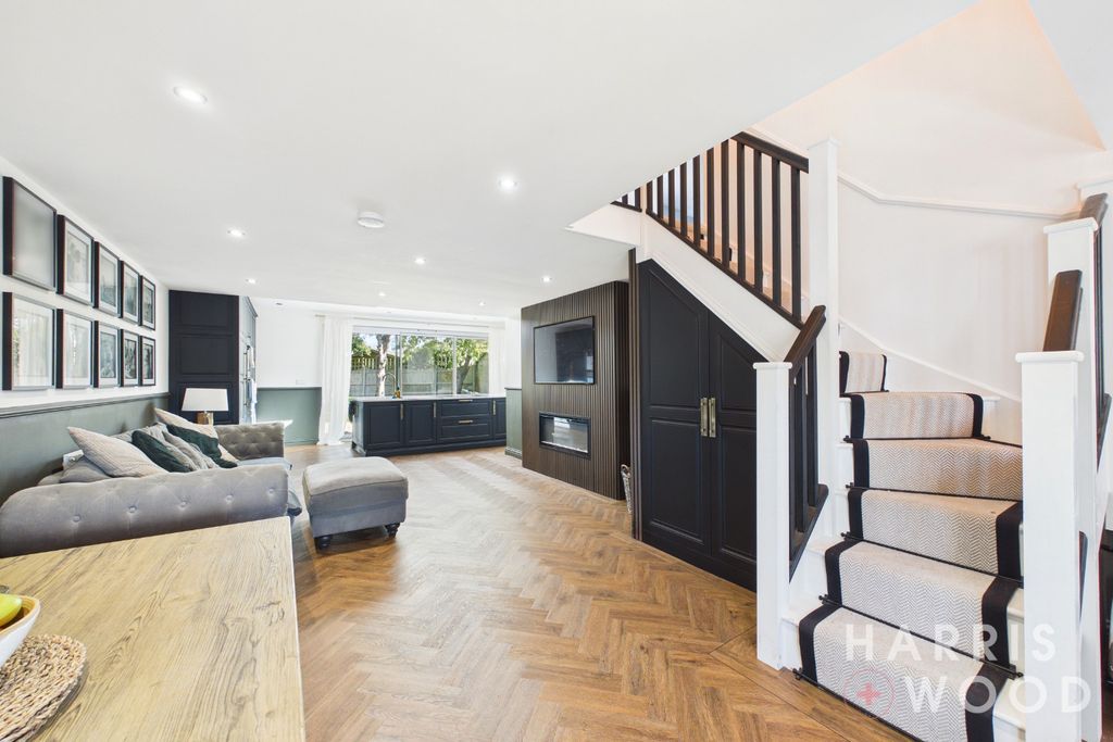 Property photo 2 of 32 5500782
