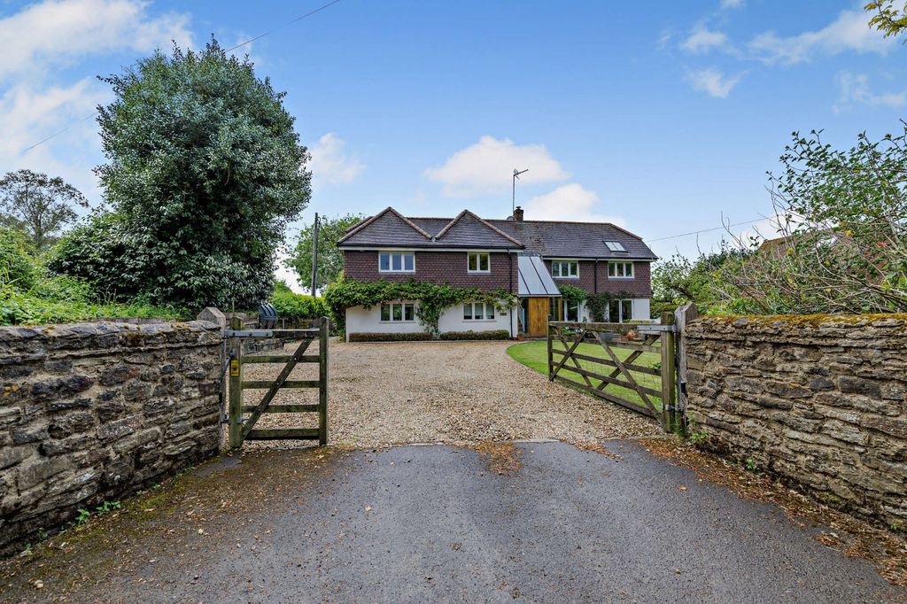 Property photo 1 of 16 Picture No. 02
