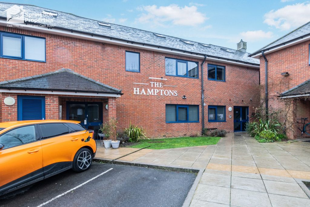 Property photo 1 of 9 Front View