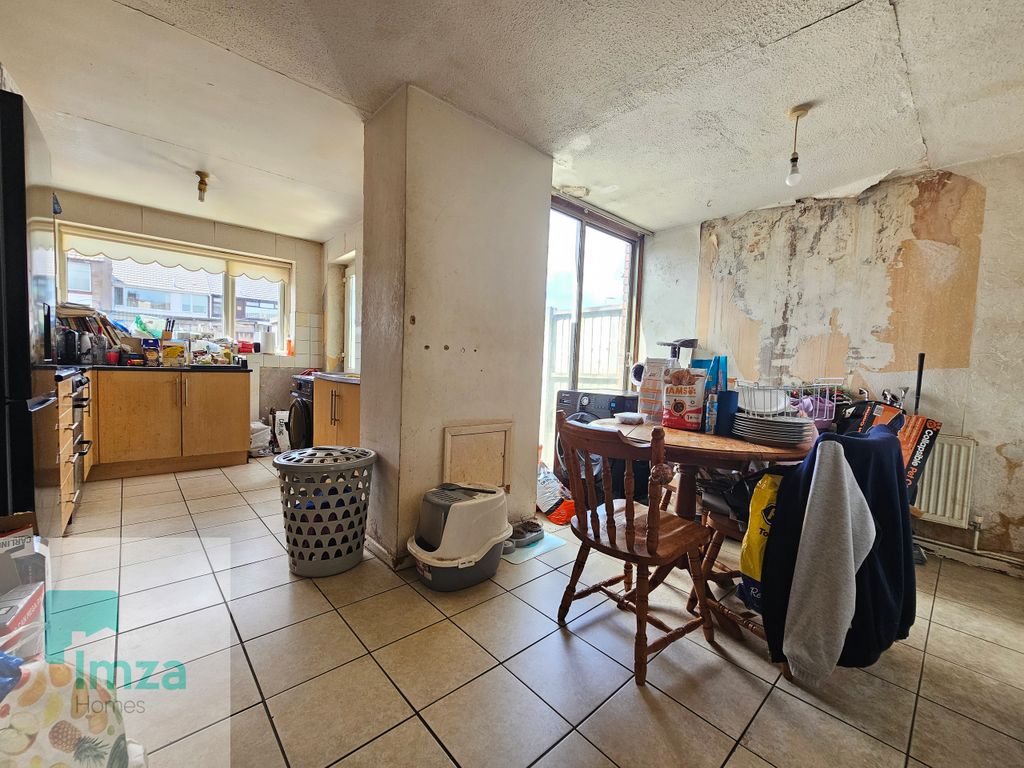 Property photo 3 of 8 20260523_121014