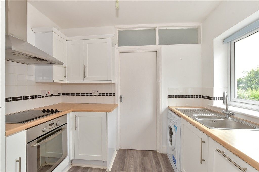 Property photo 3 of 13 Kitchen