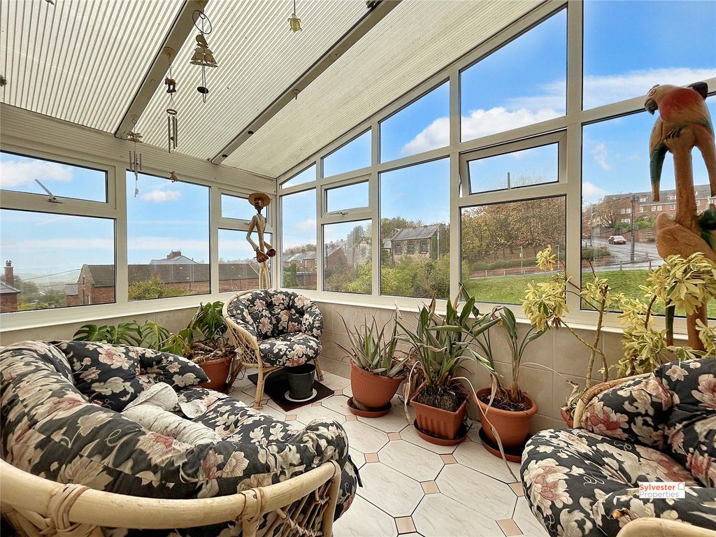 Property photo 3 of 25 Picture No. 01