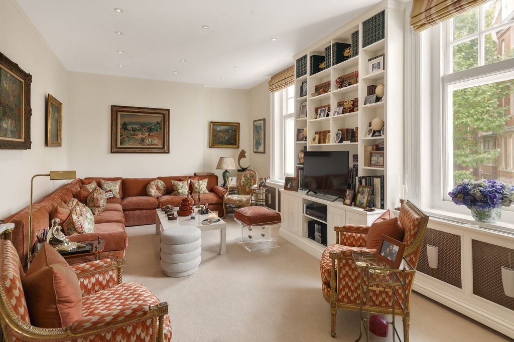 Property photo 2 of 11 Reception Room