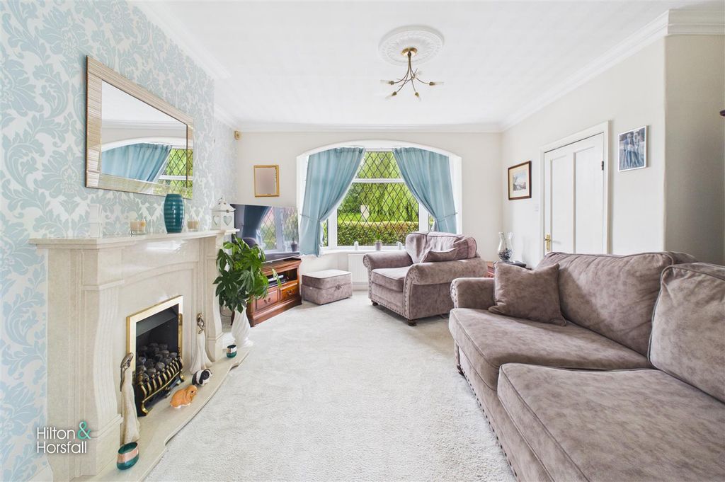 Property photo 2 of 17 Pendle Street