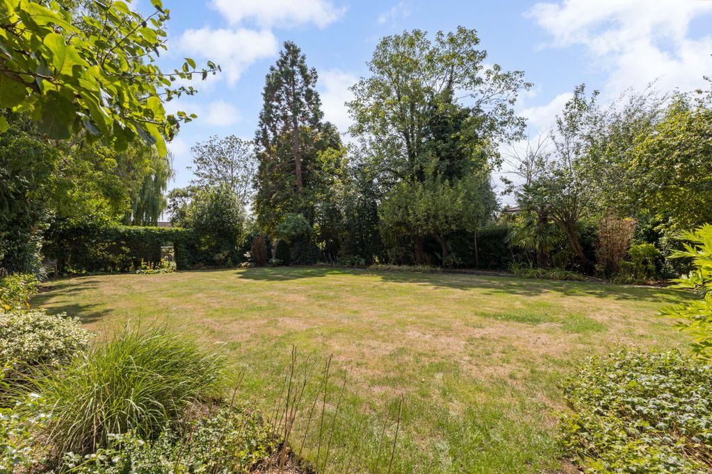 Property photo 2 of 19