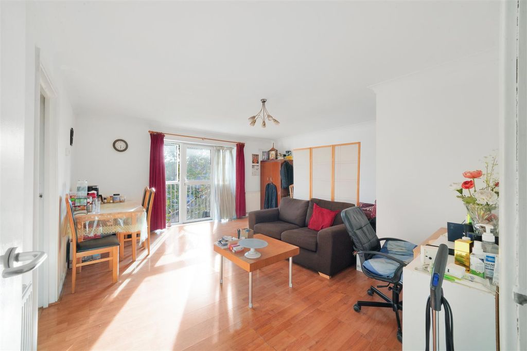 Property photo 2 of 9 Flat 3, Assisi Court - Aa1Qz4Fukozaljem7i3F.Jpg