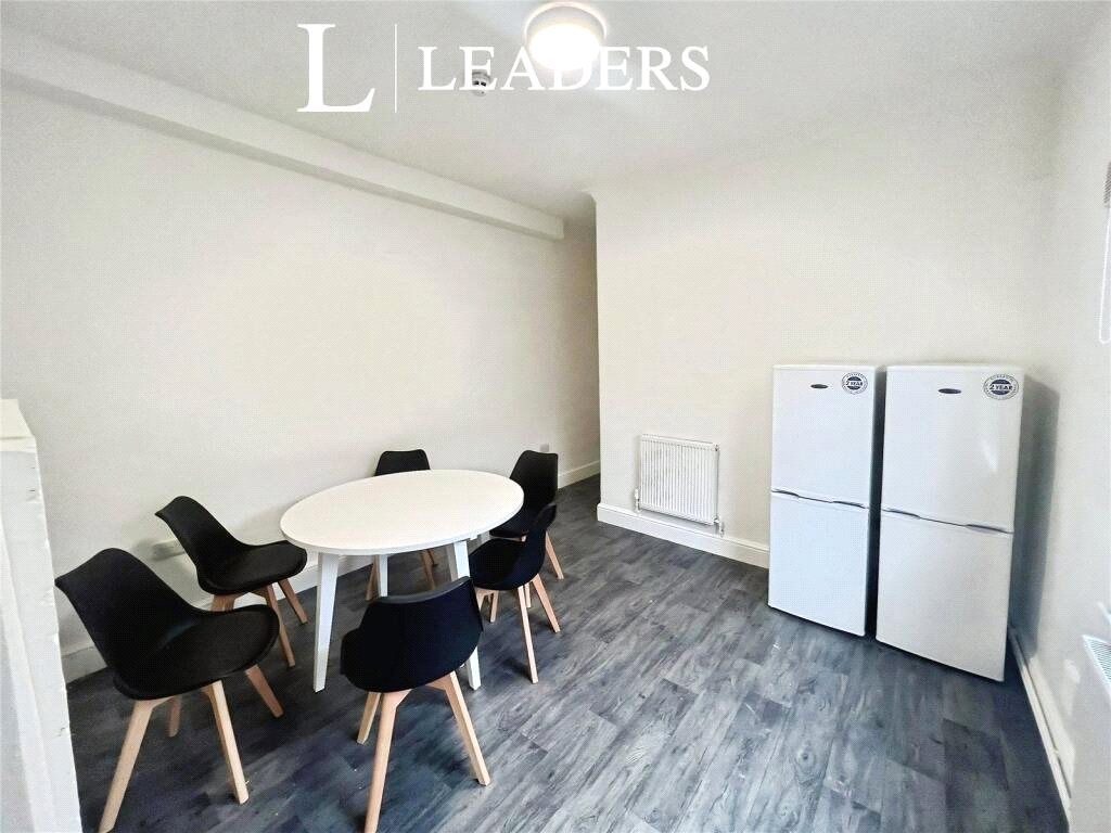 Property photo 3 of 10 Picture No. 01