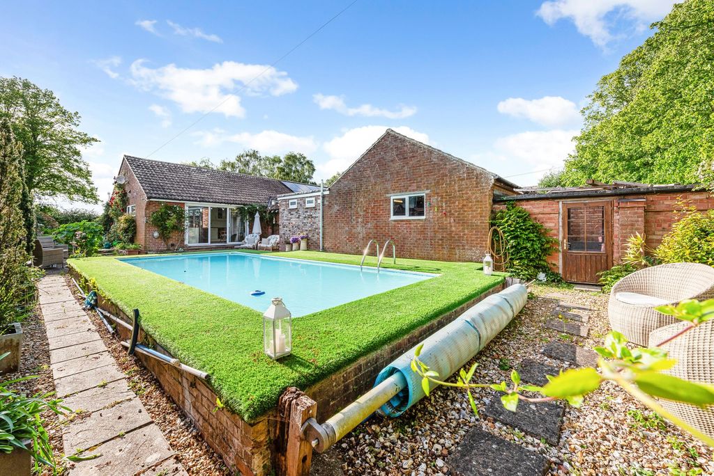 Property photo 1 of 35