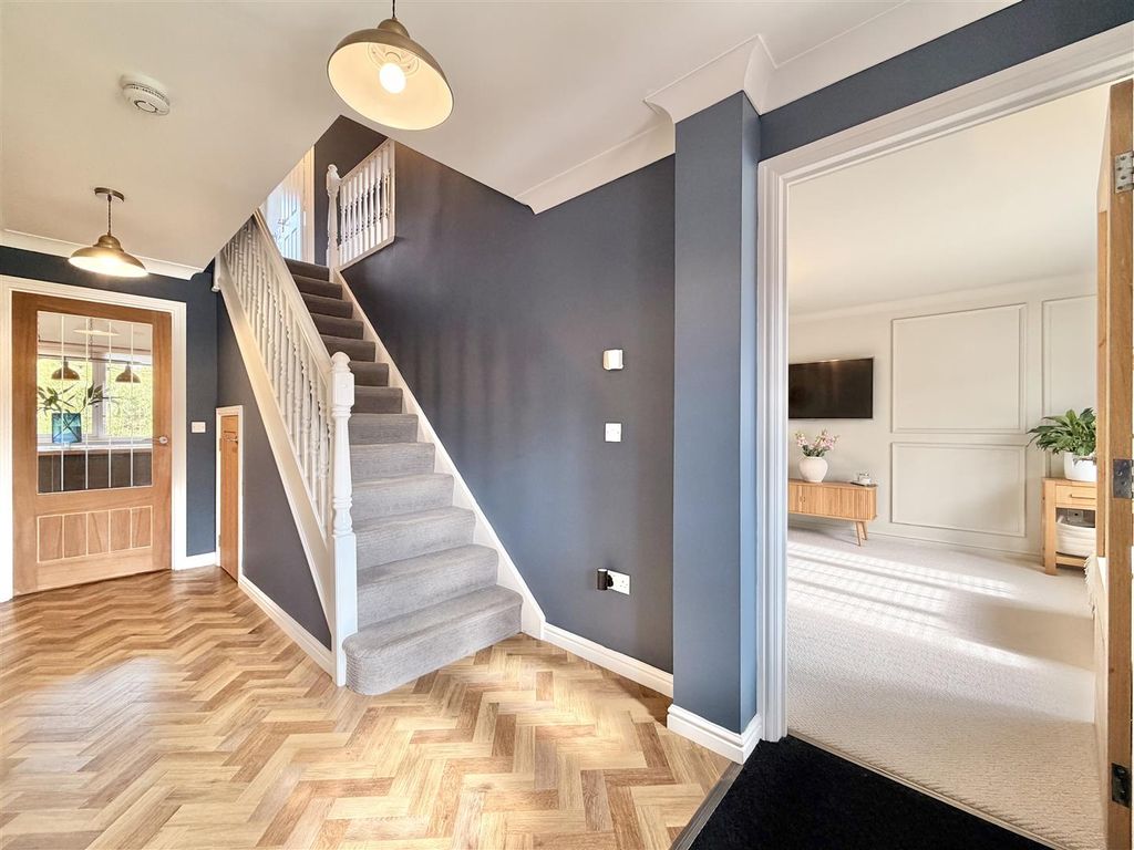 Property photo 2 of 27 Hallway