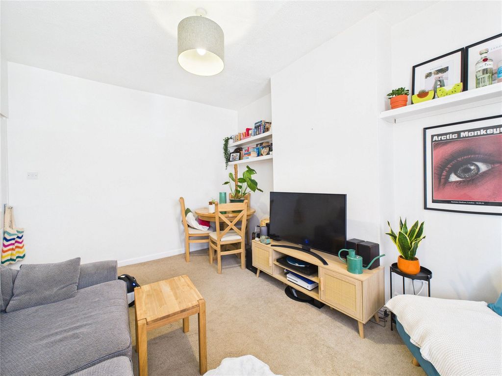 Property photo 3 of 13 Picture No. 32