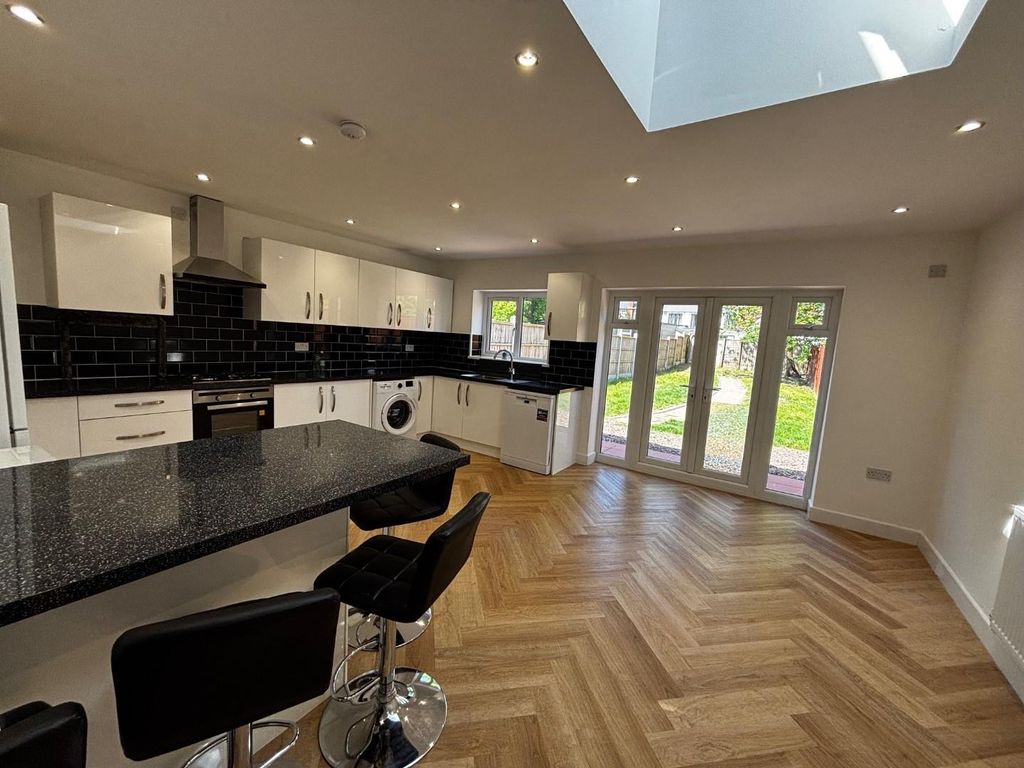 Property photo 3 of 14 9.Jpg