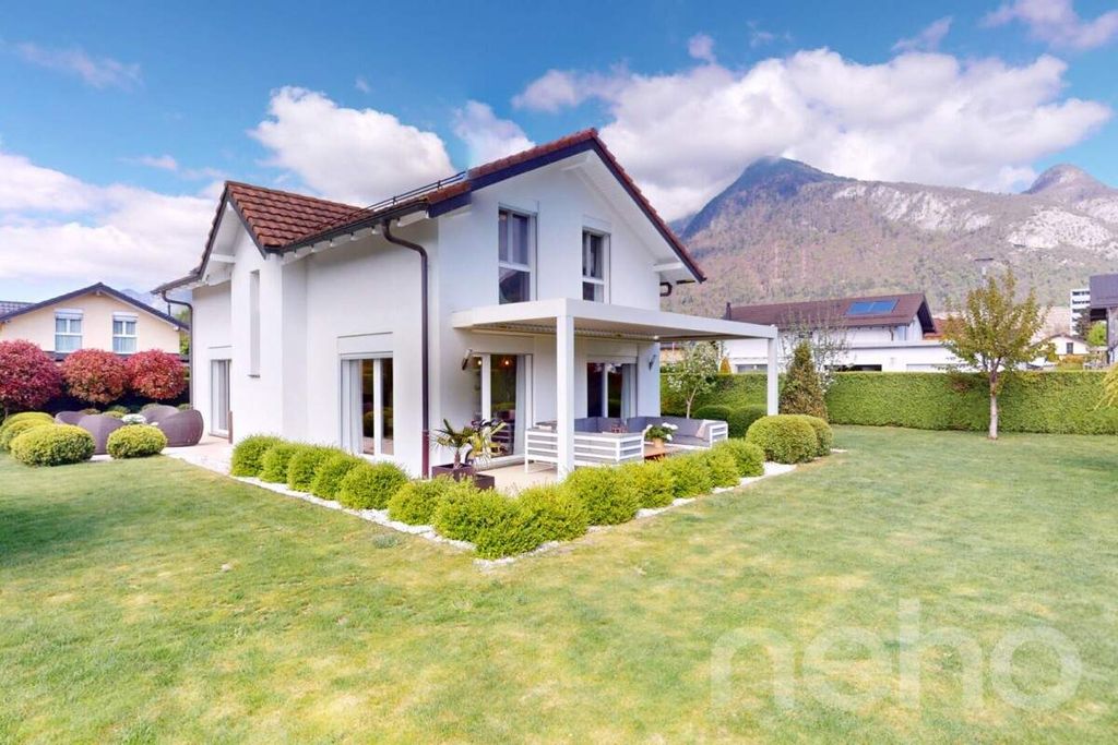 Property photo 1 of 13