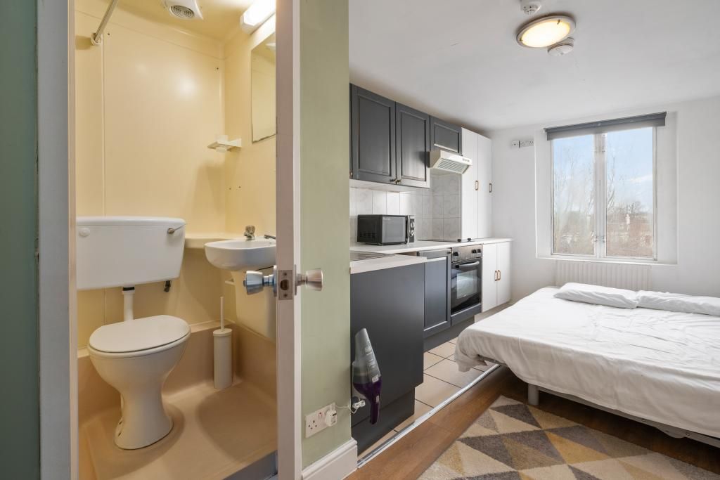 Property photo 3 of 6 Gallery