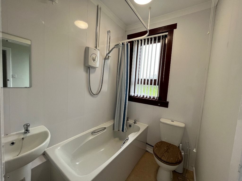 Property photo 1 of 2