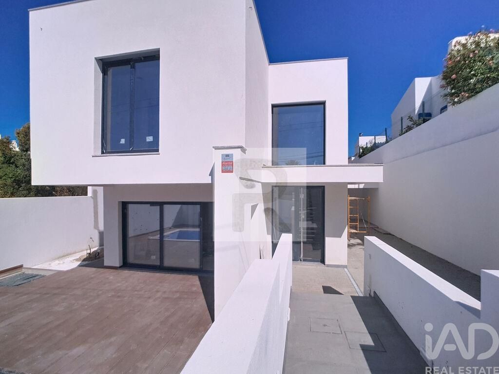 Property photo 1 of 30