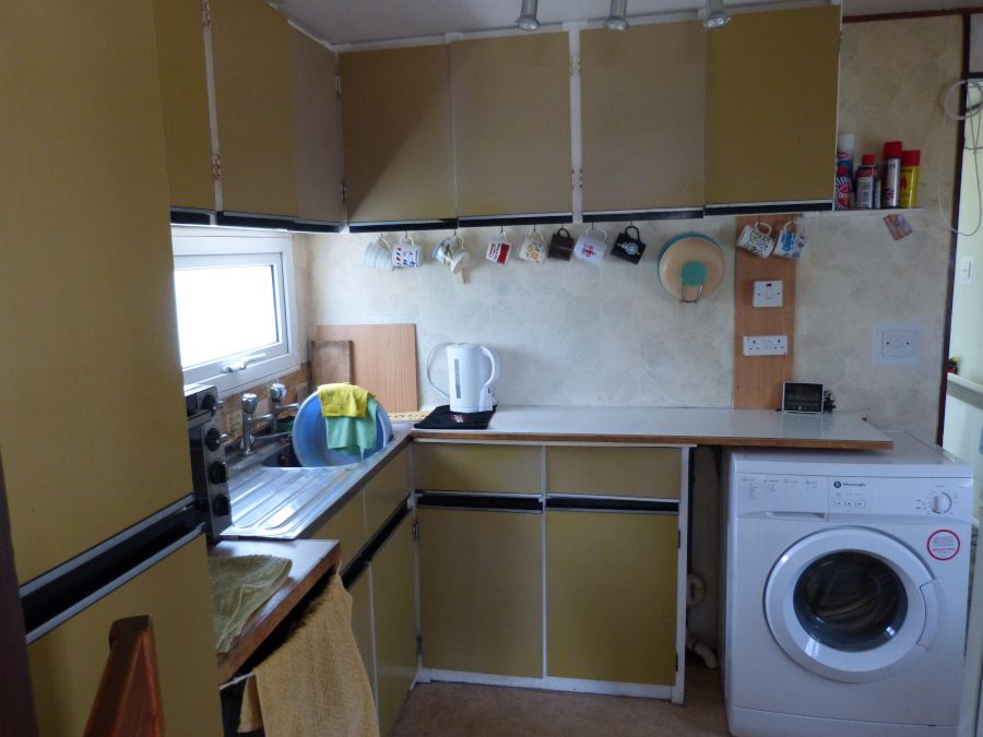 Property photo 2 of 11 Kitchen