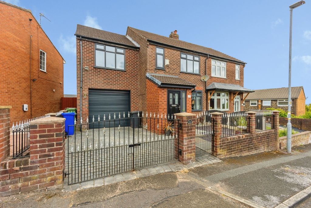 Property photo 1 of 30 Pbox-Img.Jpg