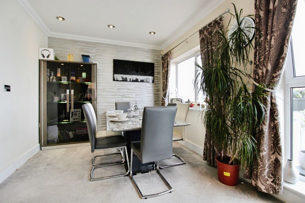 Additional image 7 of 2 bed flat for saleMarconi Avenue, Penarth CF64