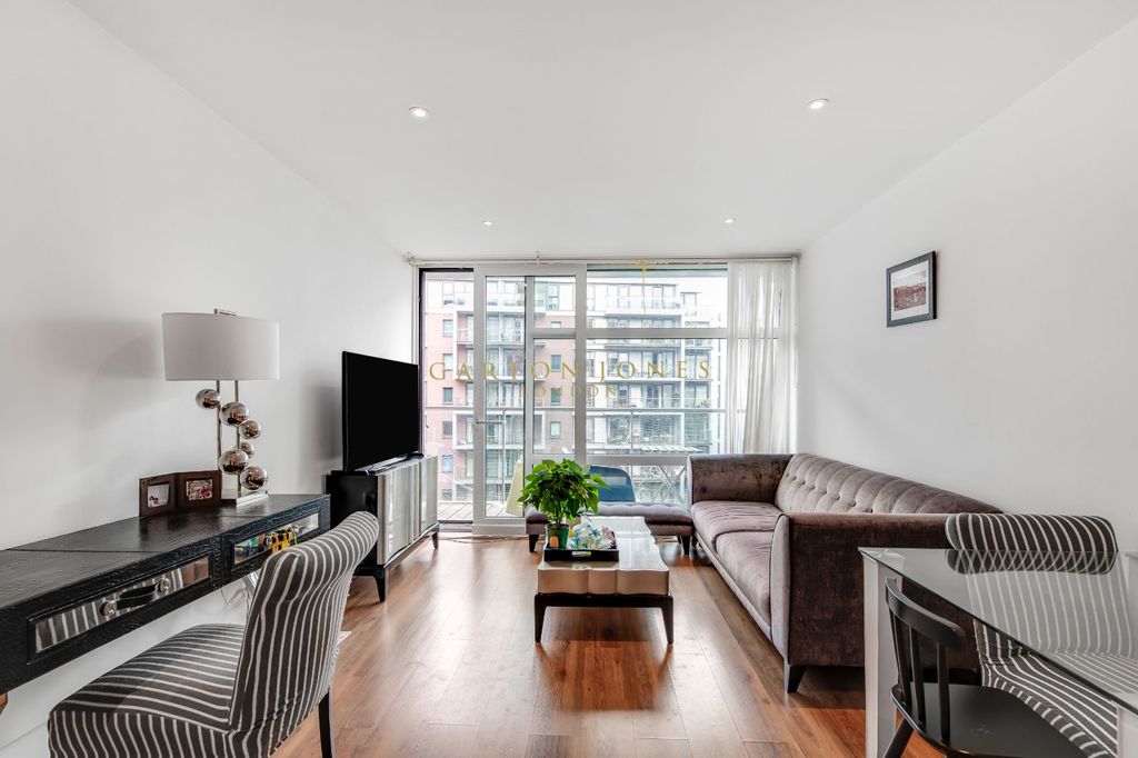 Property photo 2 of 15 Picture No. 40