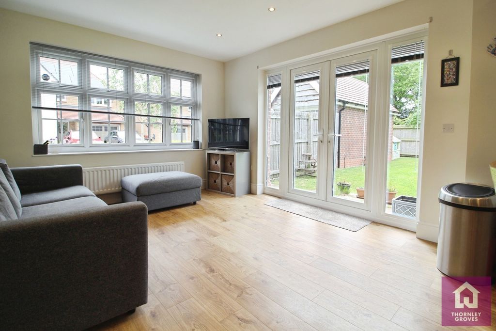 Property photo 3 of 20 Pbox-Img.Jpg