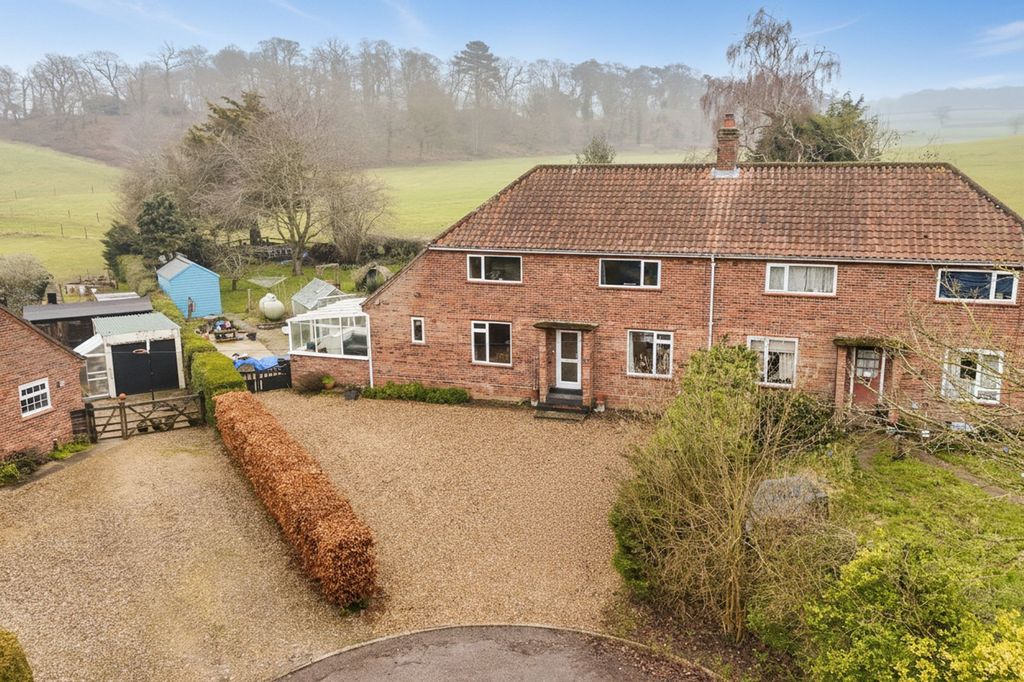 Property photo 1 of 31