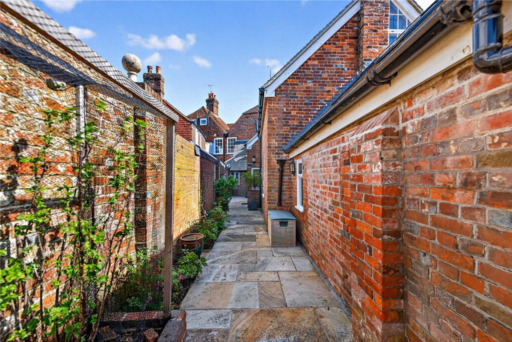 Additional image 24 of 7 bed semi-detached house for saleBridge Street, Hungerford, Berkshire RG17