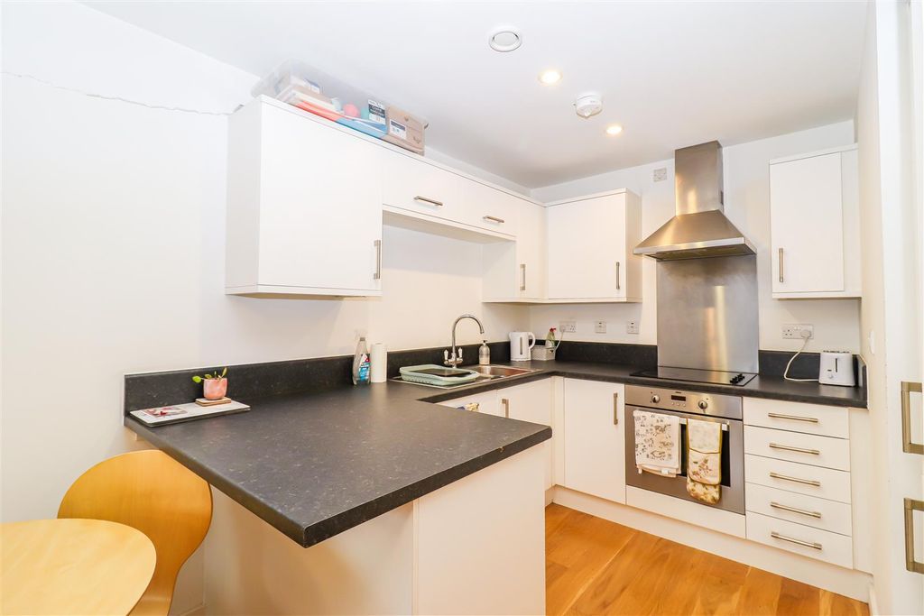 Property photo 3 of 5 Kitchen/Diner/Lounge