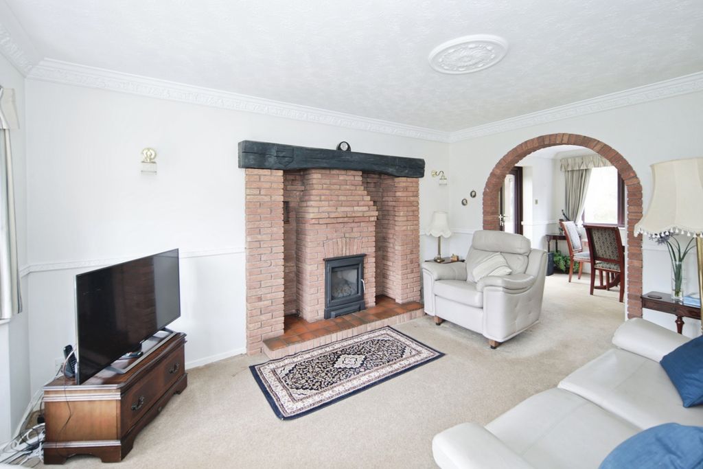 Property photo 2 of 20 Pbox-Img.Jpg