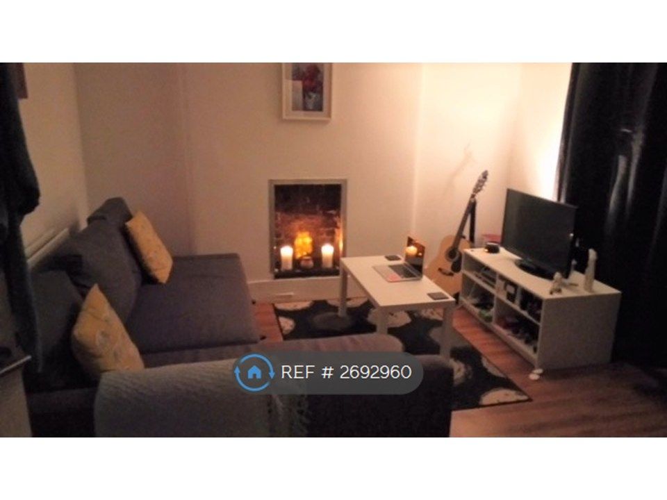 Property photo 1 of 14 Cosy Lounge