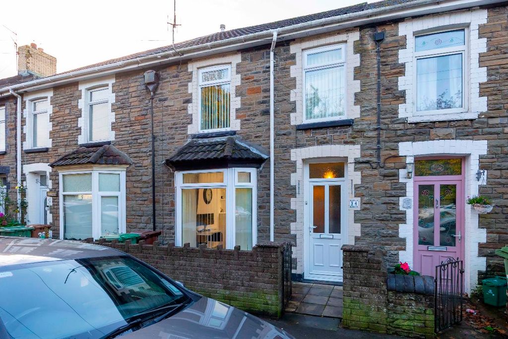 Property photo 2 of 30