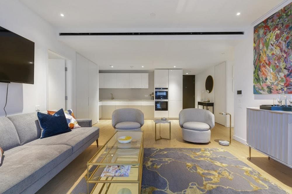 Property photo 1 of 11 Oakley House, Electric Boulevard London, Sw11 8Bs