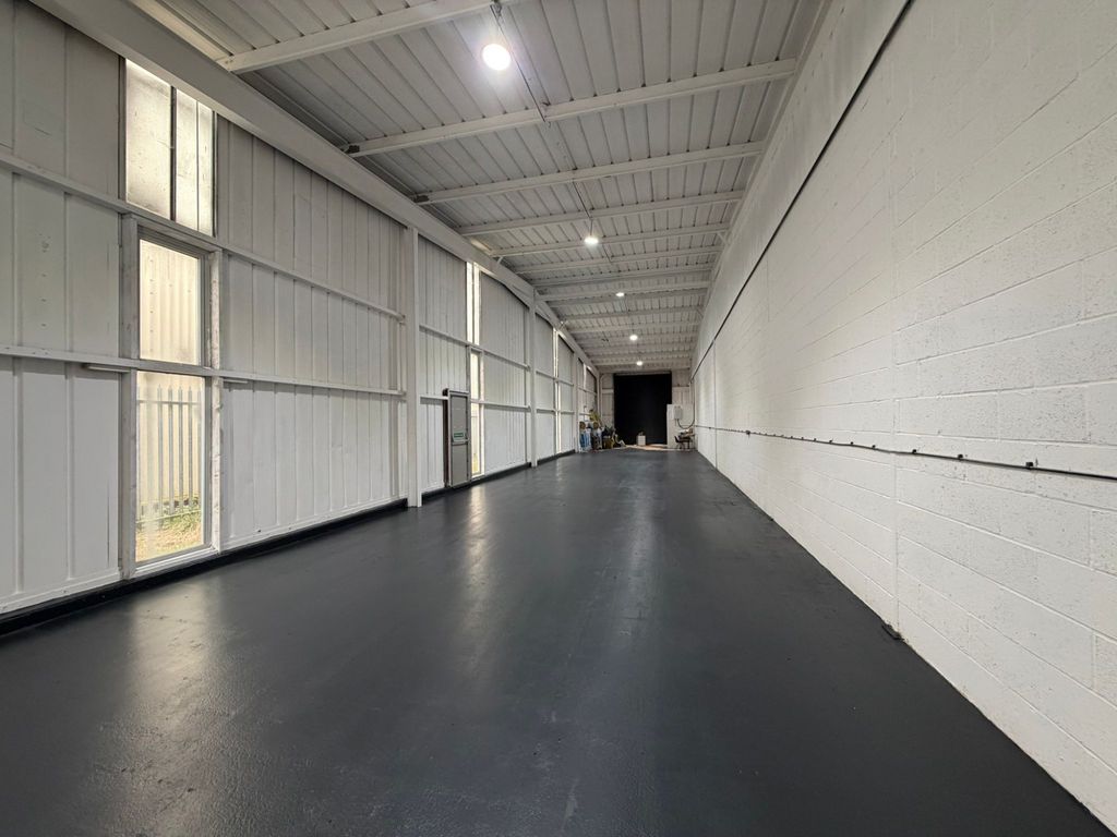 Property photo 3 of 4