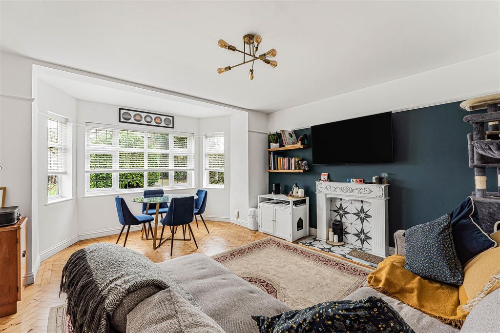 Property photo 2 of 20 2