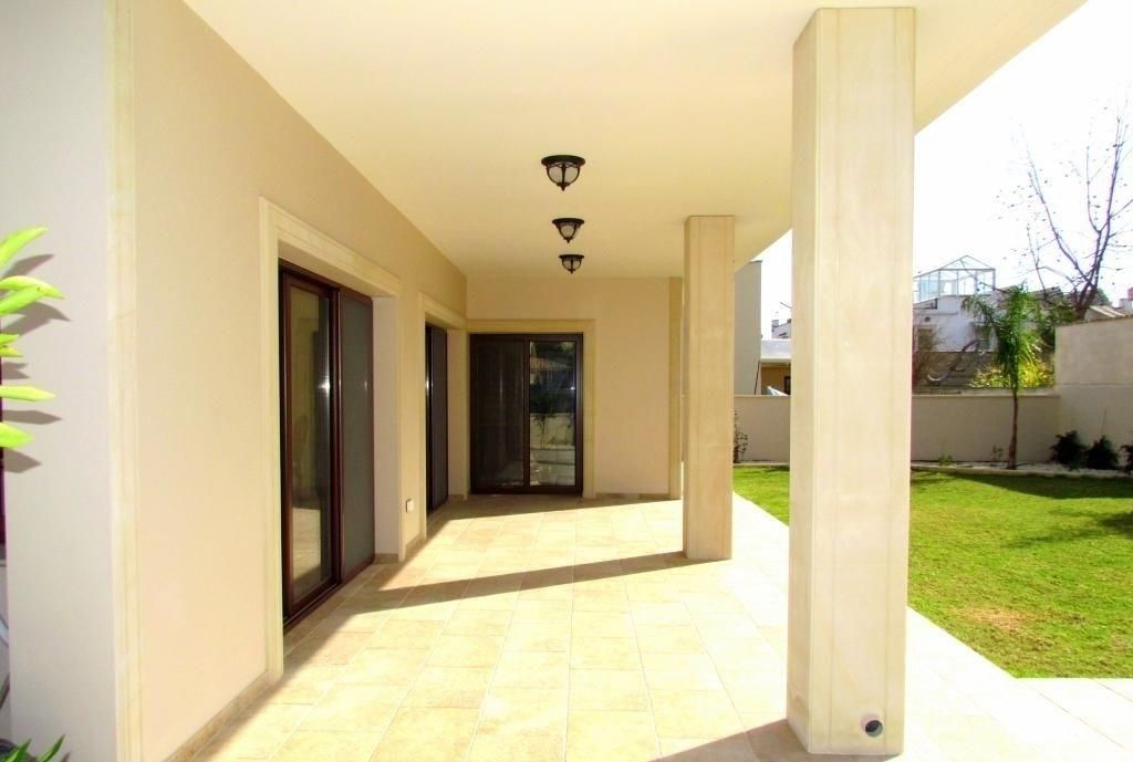 Property photo 3 of 27