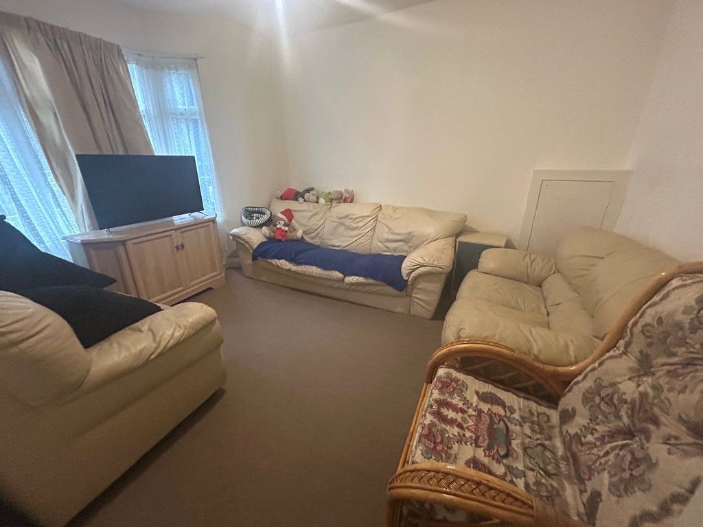 Property photo 2 of 12 Picture No. 07