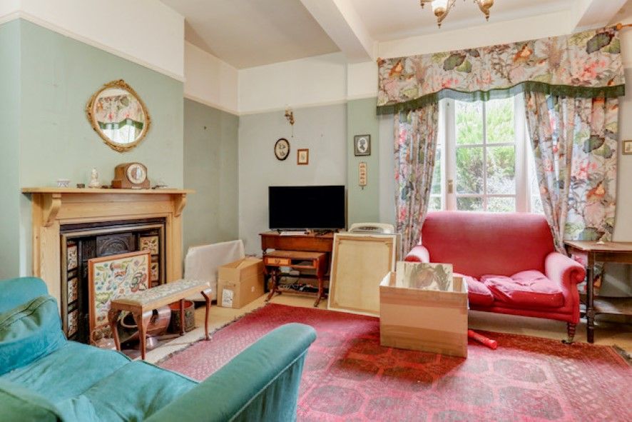 Property photo 2 of 24