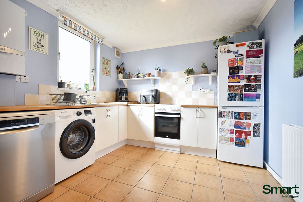 Property photo 2 of 14