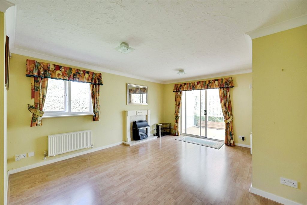 Property photo 3 of 13 Picture No. 02