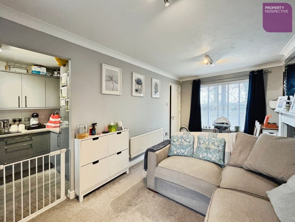 Property photo 3 of 14 Living Room