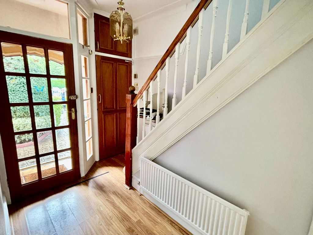 Property photo 3 of 31