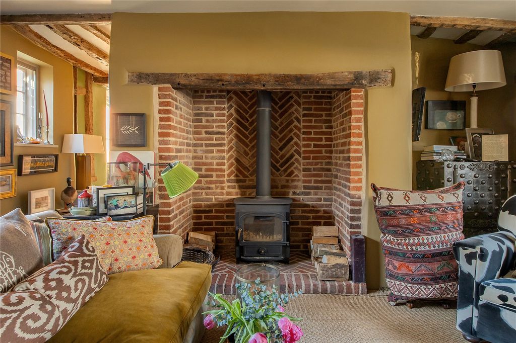 Property photo 3 of 18 Sitting Room