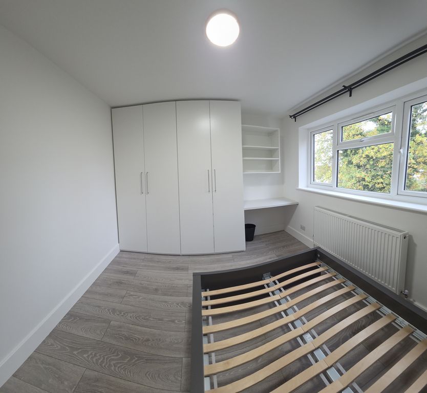 Property photo 1 of 11 Room