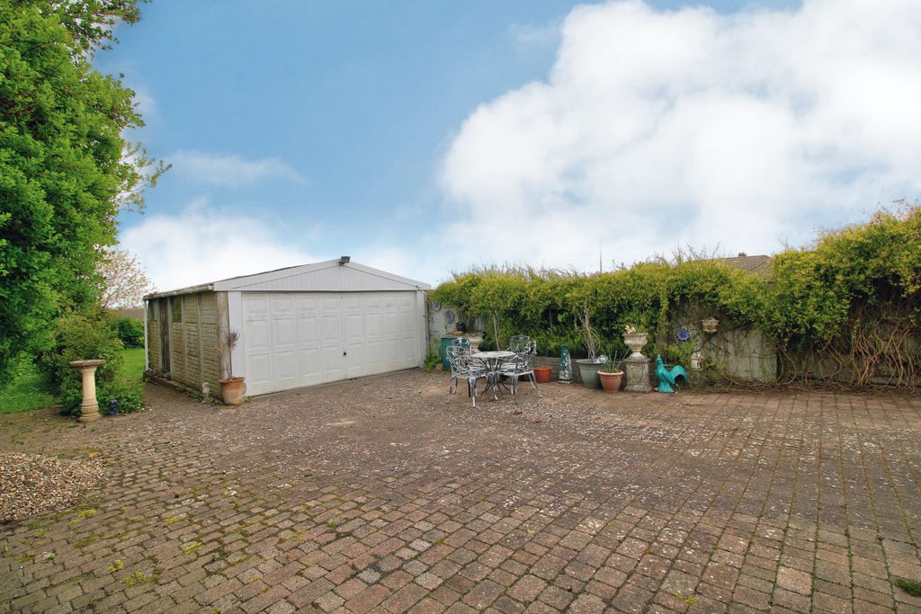 Property photo 3 of 22 92F0691c7E6B3247d270c5dc0d7c8d6Ae415F293.Jpg