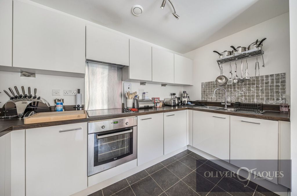 Property photo 3 of 16 Kitchen