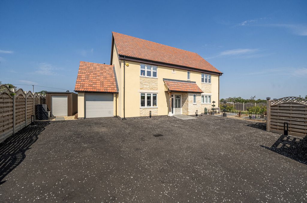 Property photo 1 of 26 1488802236A50E2c3A1847