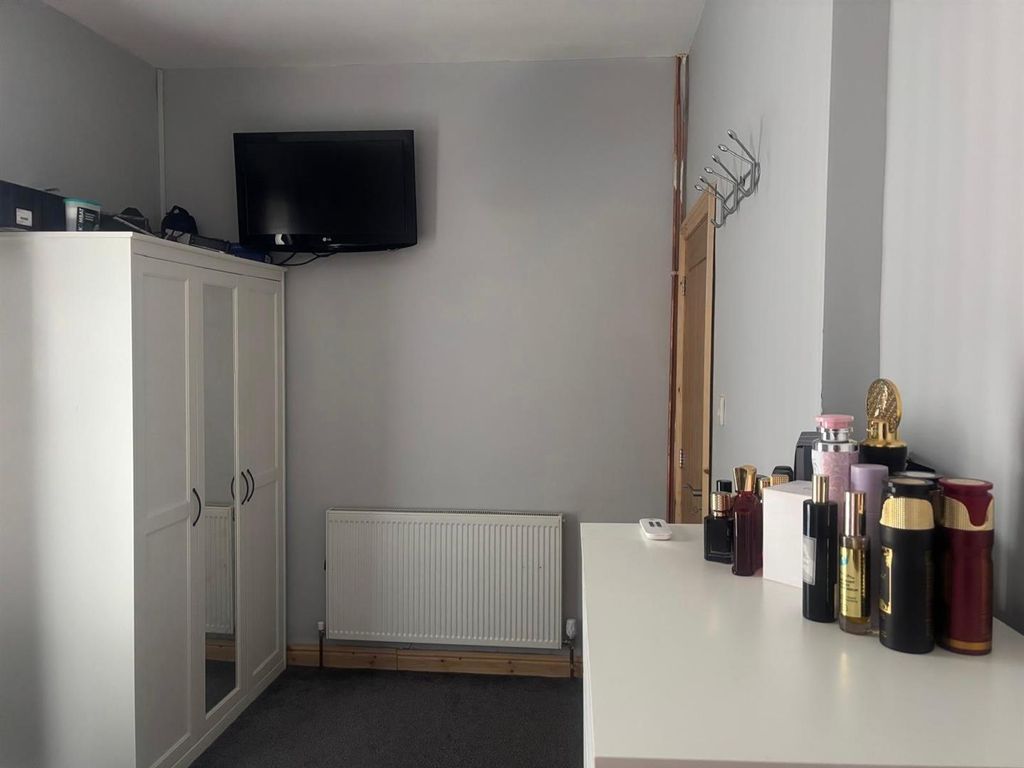 Property photo 3 of 11 1000057422.Jpg