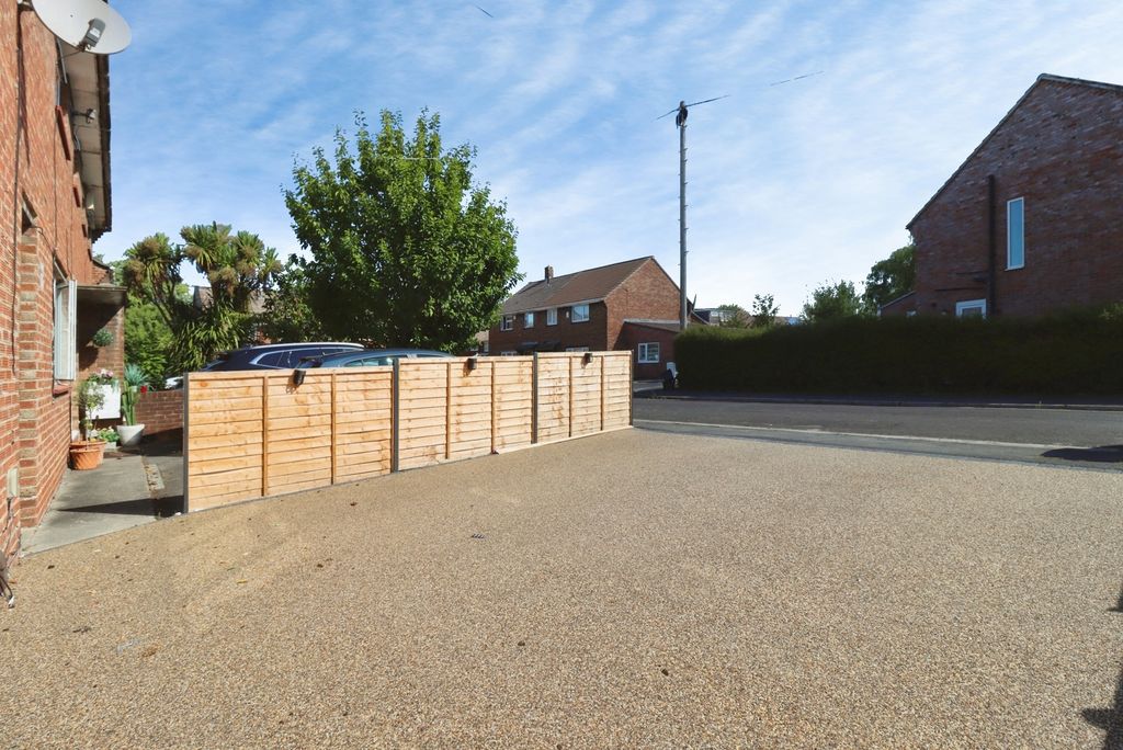Property photo 2 of 19 Pbox-Img.Jpg